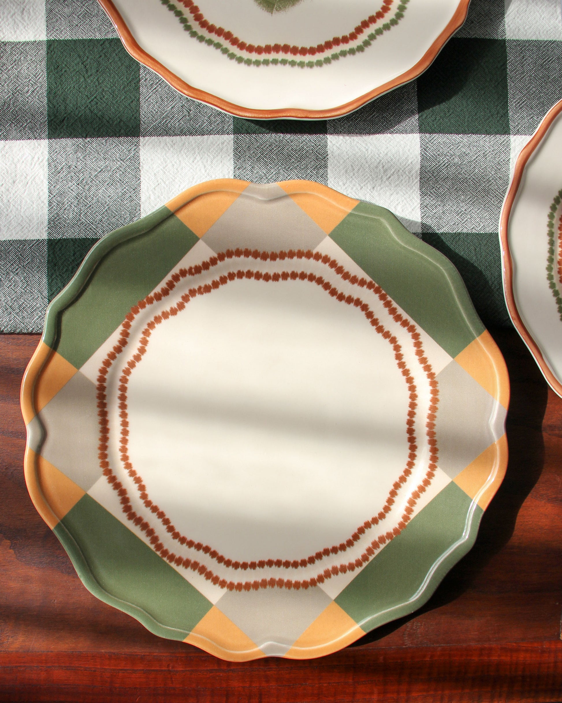 Dinner Plate Portuguese Picnic Golega green and brown autumn table