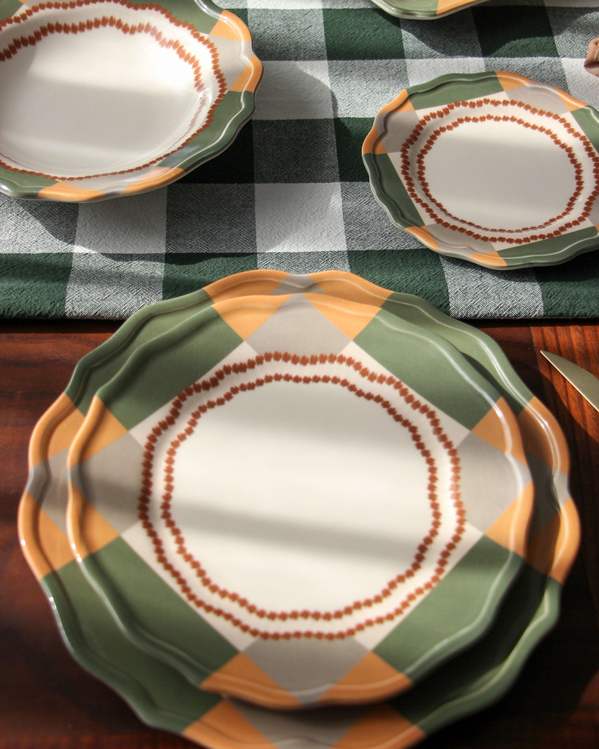 Dinnerware Portuguese Picnic Golega green and brown