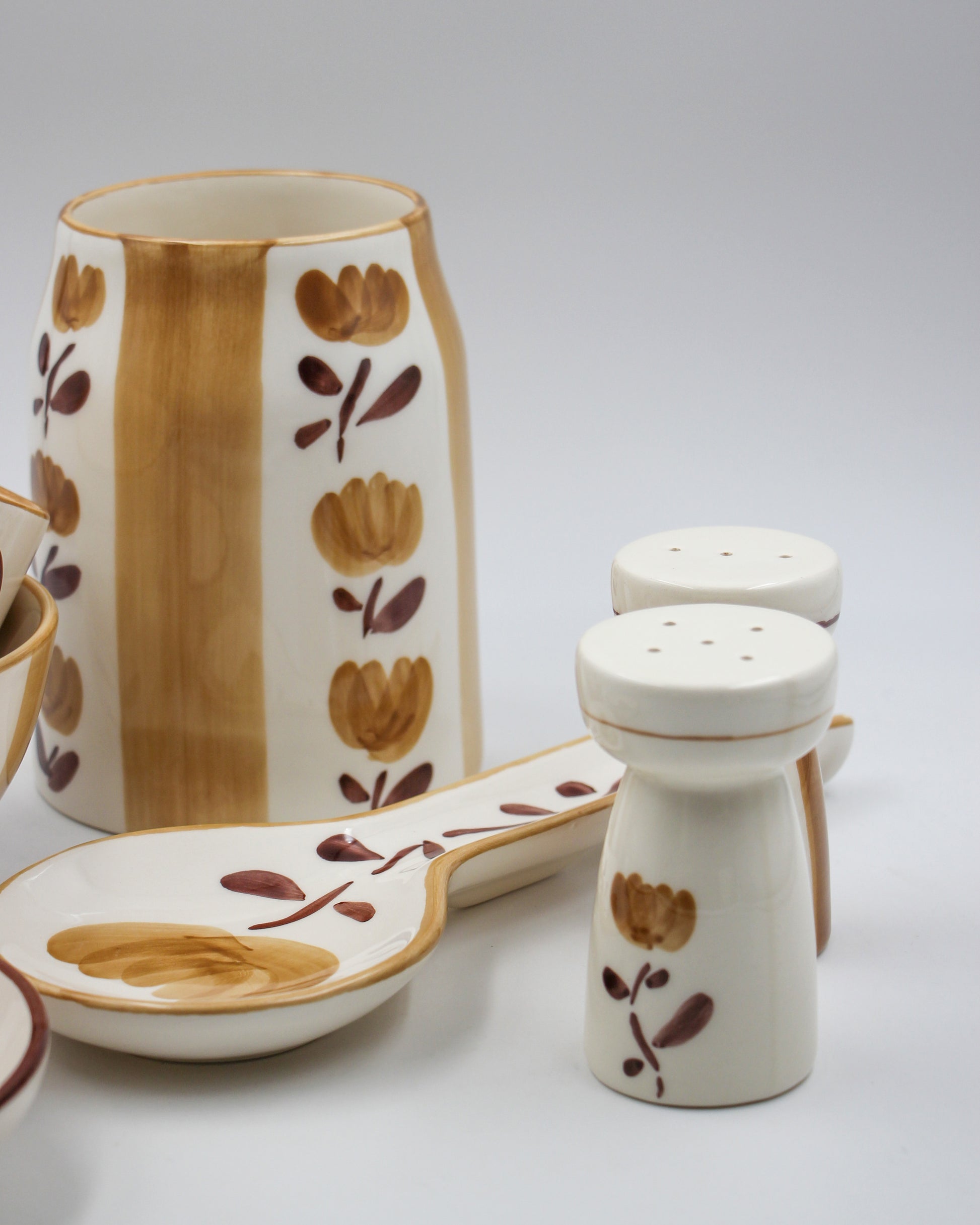 Dolce Latte Ceramic salt and pepper shaker hand painted