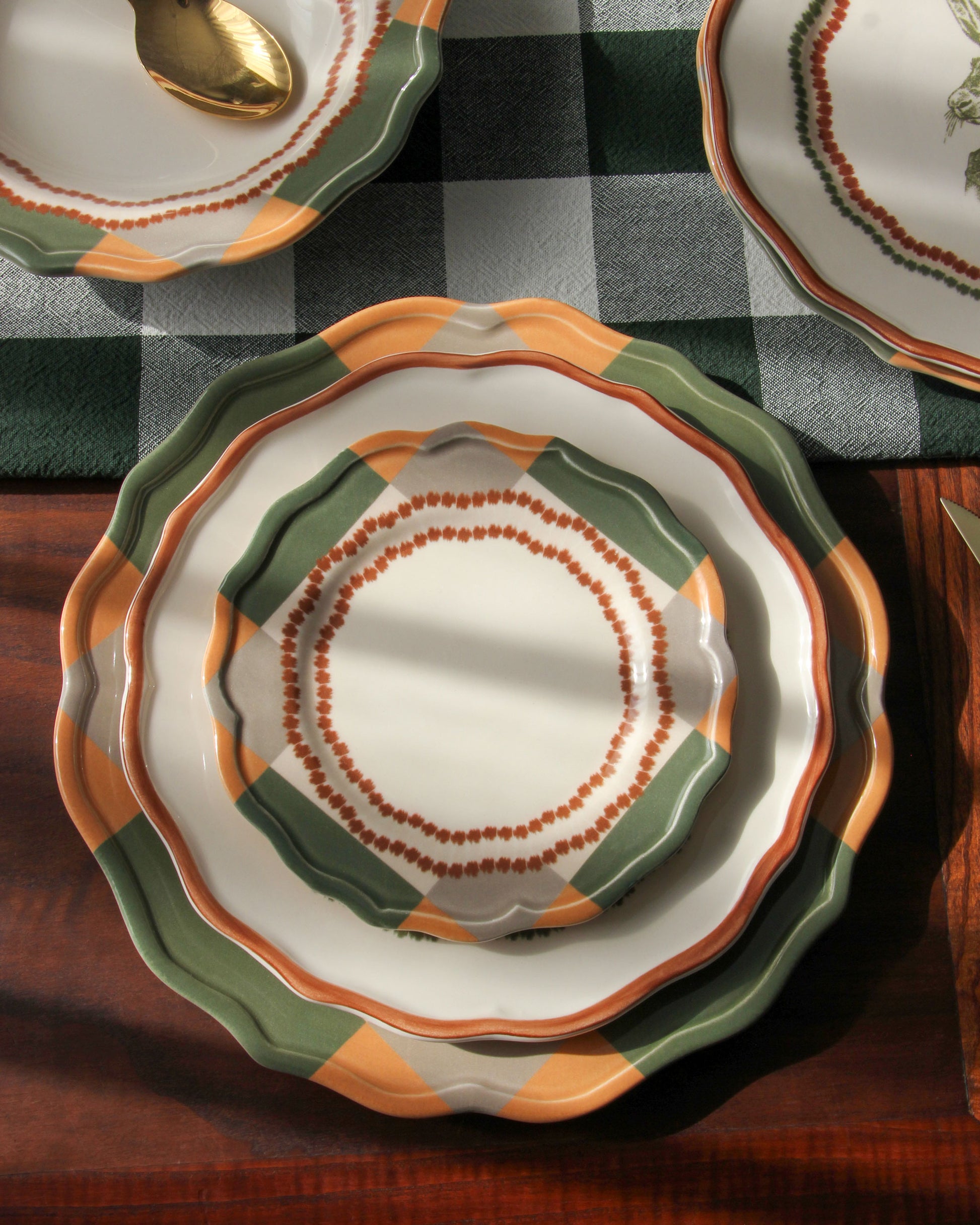 Portuguese Picnic Golega brown and green autumn plates