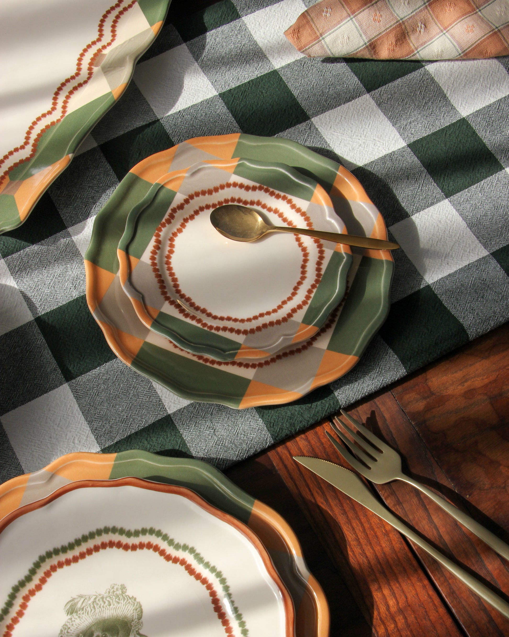 Portuguese Picnic Golega brown and green plates