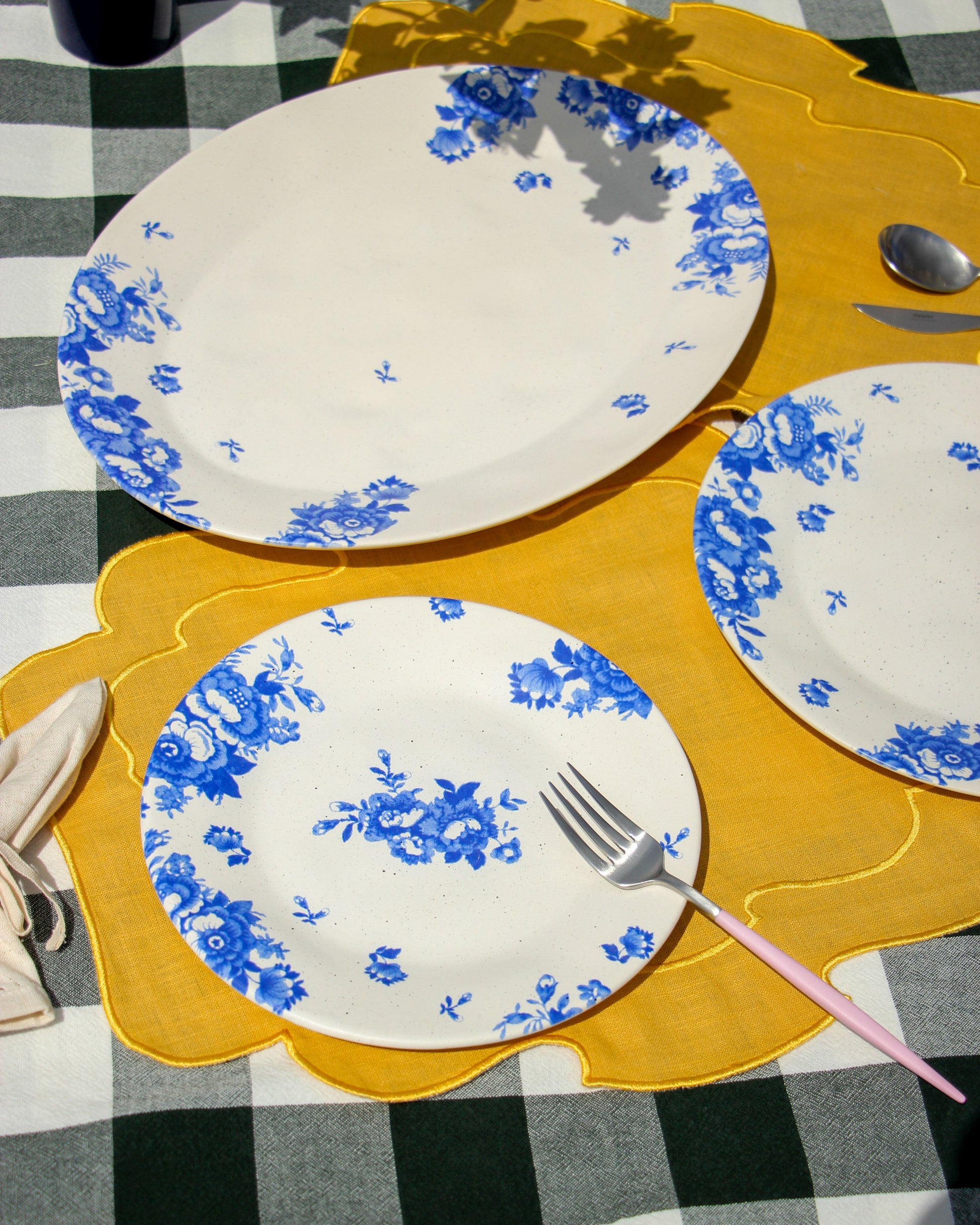 Vintage Flowers Blue Dinnerware