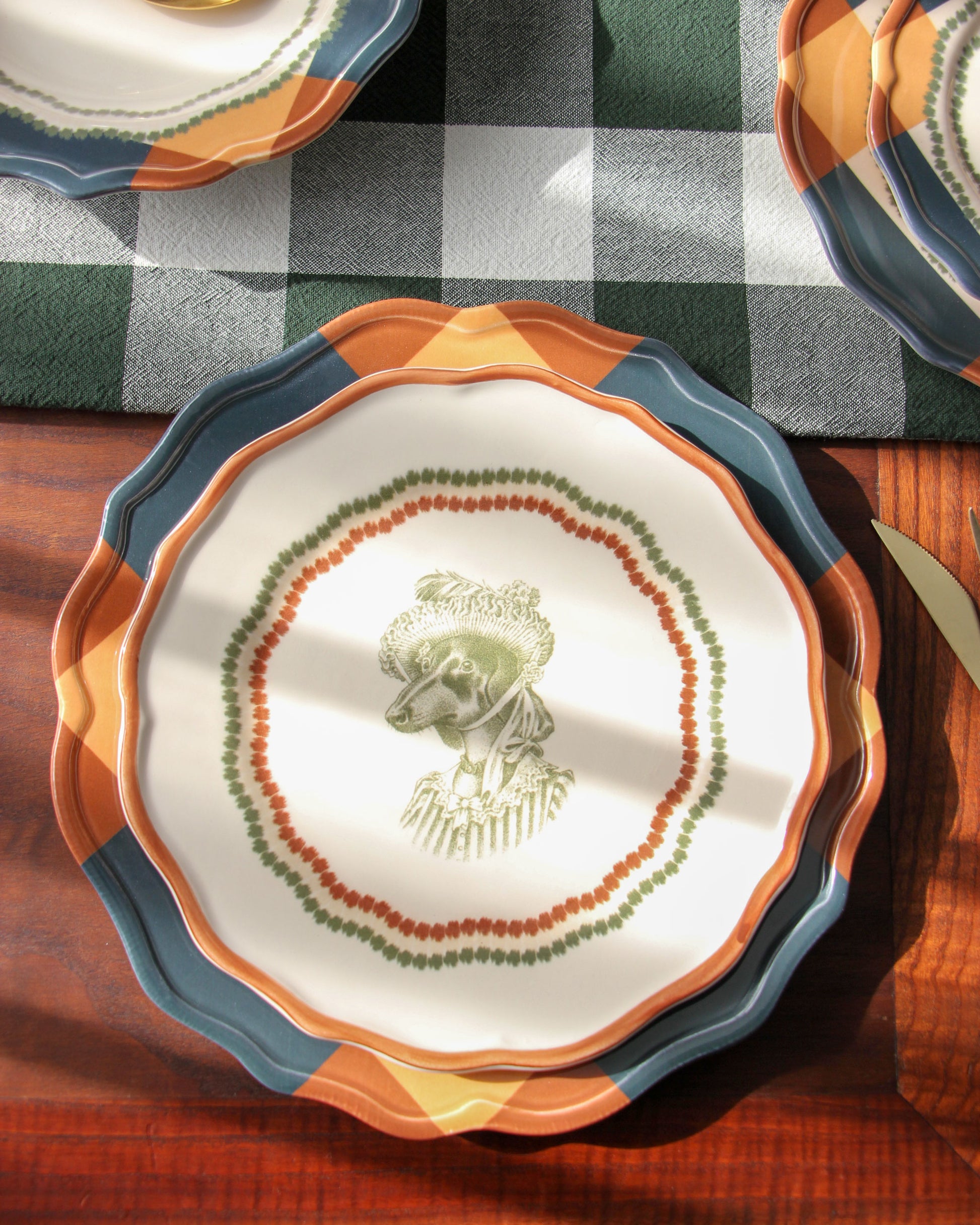 evora dinner plate and lady barkington dessert plate