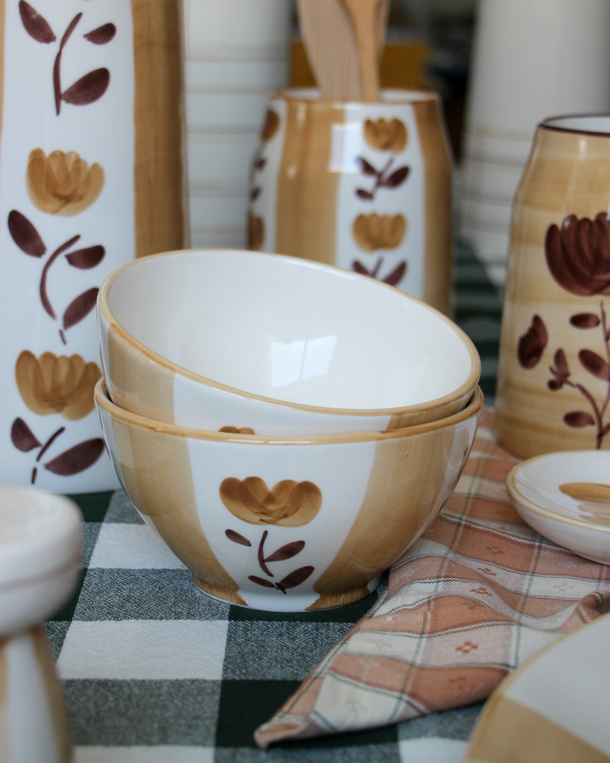 hand painted Dolce Latte Ceramic Set Cereal Bowl