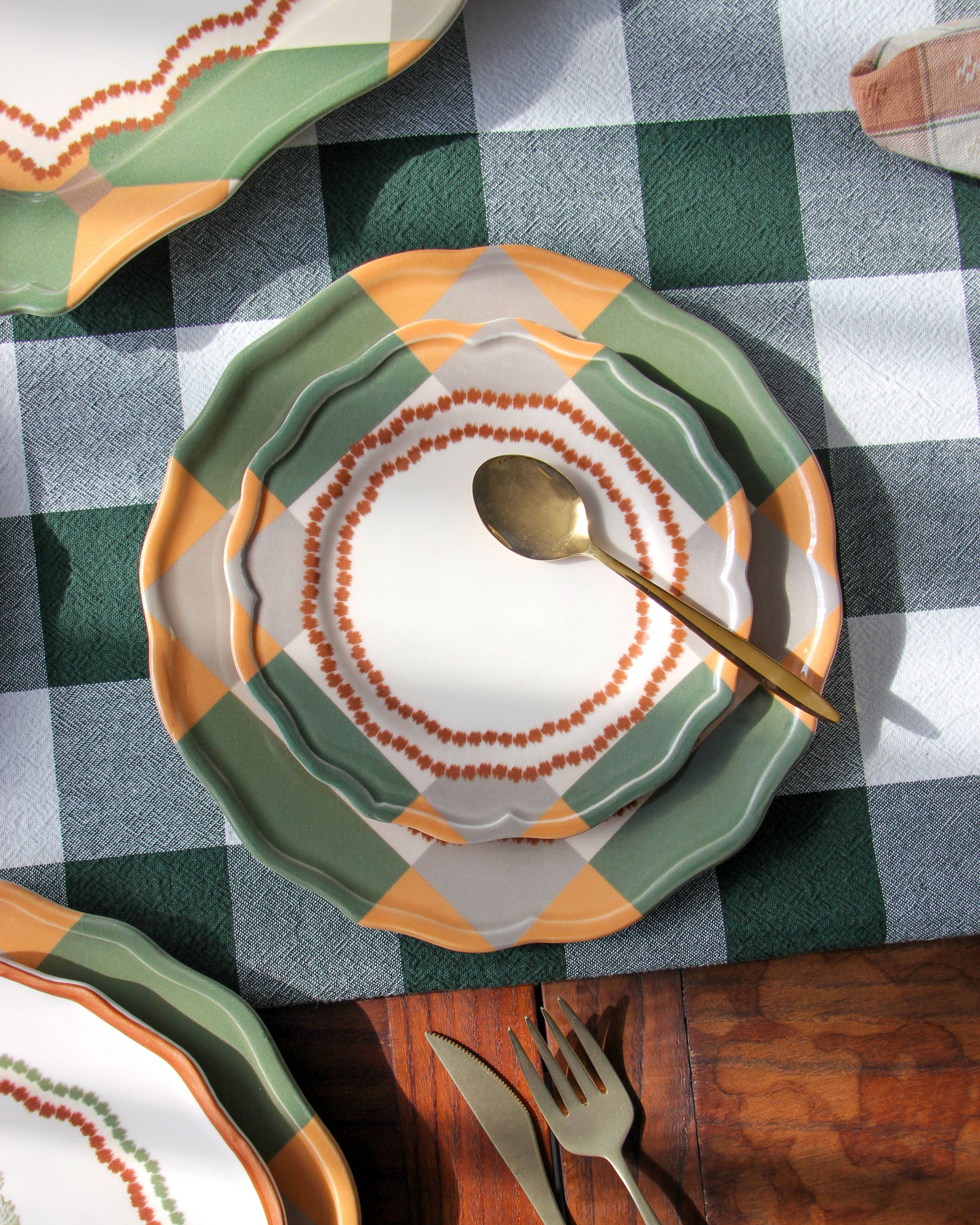 tableware Portuguese Picnic Golega green and brown autumn table